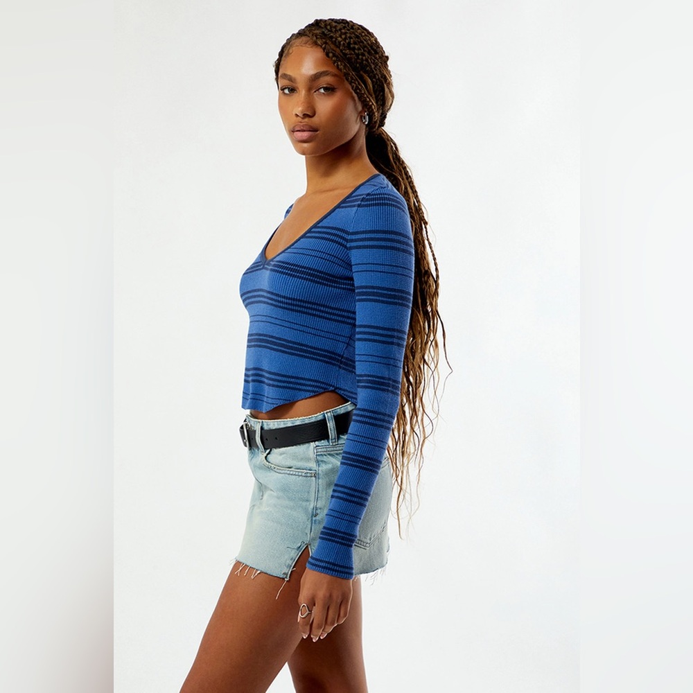 LA Hearts Woodland V-Neck Sweater - Picture 3 of 15